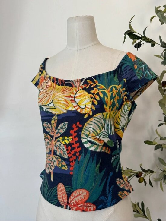 Anthropologie Tops - Anthropologie Maeve Tiger Jungle Print Off Shoulder Knit Top M Tropical Peplum